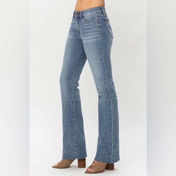 JUDY BLUE MID RISE BOOTCUT RAW HEM JEANS 88604 size 16W - Picture 5 of 6